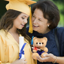 Oso de peluche con gorro de médico de 18 cm – Regalo de graduación suave