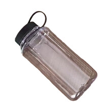 Transparante, lekvrije waterfles van 1000 ml met brede opening.