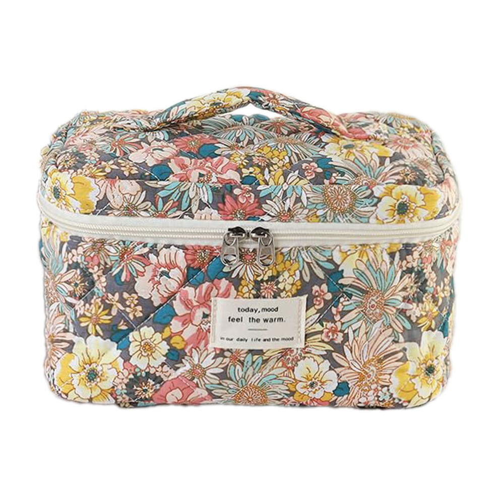 Quilted cosmetic bag floral print 1 piece