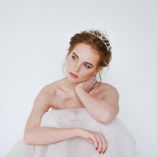 Fascia per capelli da donna Silver Princess con strass.
