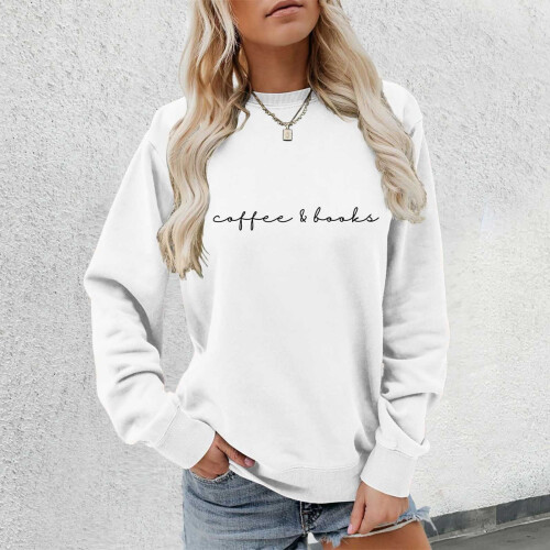 Moletom feminino plus size com estampa de café e gola redonda. 1