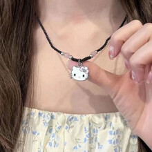 Hello Kitty Halskette mit rosa Katzenaugen-Steinanhänger, geflochtenem schwarzem Seil und KT-Halskette – süßes Schmuckstück für japanische