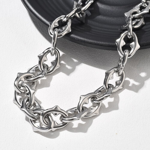 Collier ovale à pointes en acier inoxydable, 47 cm (18,5 pouces) 1