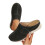 Sapatos pretos femininos sem cadarço com biqueira acolchoada e sola grossa. 4
