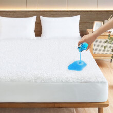 Protège-matelas King 76 x 80 pouces en éponge imperméable