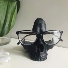 Halloween schedel met brilstandaard, harsbeeldje (1 stuk)