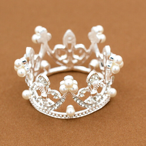 Alloy Crown Cake Topper Set 3 Silver Mini Crowns 1