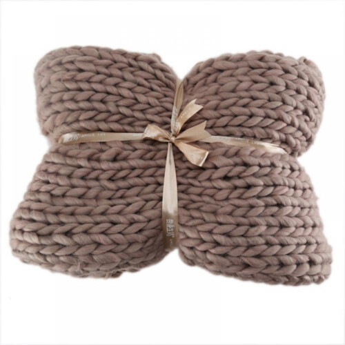 Acrylic knitted blanket multicolor thick 150x200 cm