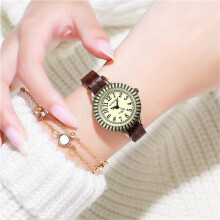 Casual dameshorloge met quartz armband en mesh band.