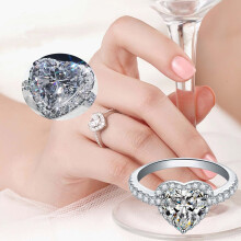 Women's Heart-Shaped Ring for Engagement Wedding