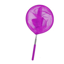 Zwembadvisnet met hengel, gemaakt van nylon met grote mazen.