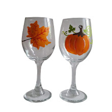 Ensemble de 2 verres à vin peints à la main en forme de citrouille et de feuille d'oranger