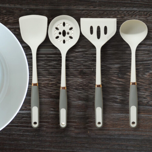 Spatule en silice avec anneau doré (1 pièce)