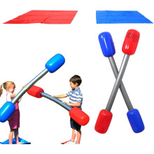 Juego de lucha inflable para jardín, con colchoneta y palos