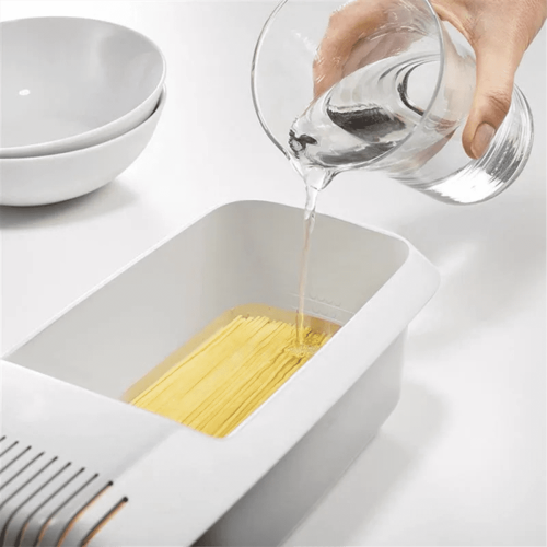 Pasta cooker with strainer eco-friendly plastic 1 piece 2