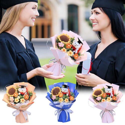 Conjunto de presente com buquê de flores de tricô e urso de formatura 2