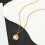 Collier pendentif rond doré Hello Kitty pour femme 4