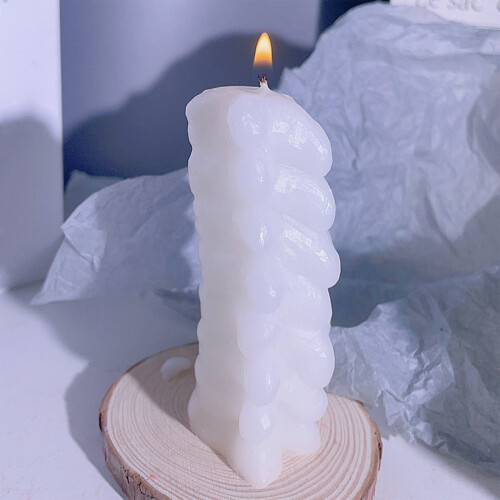 Spine-Shaped Aromatherapy Candle Horror Scented Decorative 2