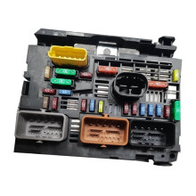 New Engine Fuse Box R04 6500HH 6500FT 6500KQ 9807028880 for 307 308 807 C4 Servo Box Protection Module