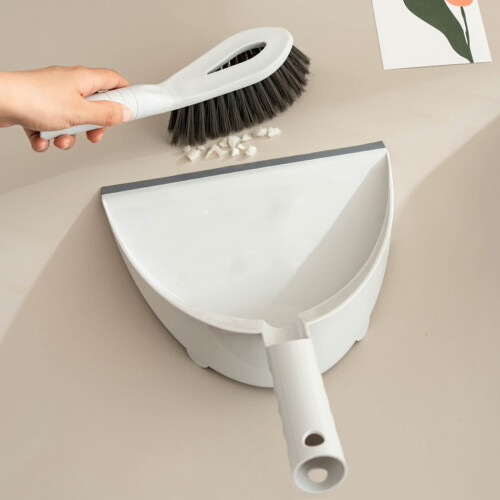 Set di paletta e spazzola per cucina e pavimenti 1