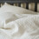 Ensemble de draps blancs pour lit simple avec taies d'oreiller 4