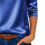 Blusa feminina de cor lisa com decote drapeado e mangas 3/4. 5
