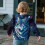 Mädchen-Sweatshirt, hellblau, mit Galaxy-Wolf-Design, langärmelig 4