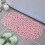 Tapis de bain antidérapant rose avec trous d'évacuation et ventouses 4