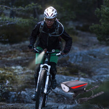 Karymi LED bicycle headlight with horn, IP44, USB-charged