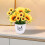 Centrotavola floreale in plastica con vaso di girasoli. 2