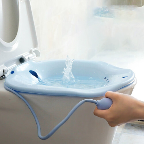 Female hip irrigator for bath bidet use