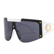(C4. White frame with gray lenses) Klassische, übergroße Damen-Sonnenbrille, dunkel getönte Gläser mit großem Rahmen
