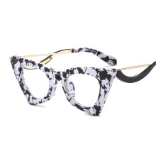 (C13 Black and White Pattern Frame Transparent Lens) Cat Eye-solbriller for slankende selfie 2815 – Mote solbriller uten styrke til dame