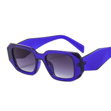 (C4 Blue frame with double gray lenses) Firkantede solbriller med liten innfatning 7903 – Kantete fasettdesign, damebriller i hiphop-stil i gatestil
