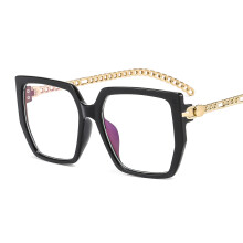 (C8 Black Frame Transparent Lenses) Occhiali da sole artistici color block da donna – Occhiali senza prescrizione con catena decorativa 9428