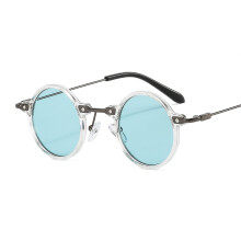 (C8 Transparent Frame with Green Lens) Occhiali da sole vintage steampunk con montatura rotonda, personalizzati in stile hip-hop per trendsetter.