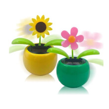 Solar Dancing Car Ornament, Sunflower Design, Plastic Solar Powered Contemporary Decor