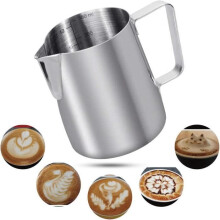 Lattiera in acciaio inox da 350 ml con tacche di misurazione interne per cappuccini e latte art.