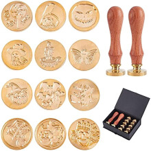12-delige Halloween-zegelstempelset met afneembare messing koppen van 25 mm, inclusief 2 houten handvatten en een zwarte geschenkdoos.