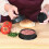 Pressa antiaderente per hamburger e polpette (nera) 4
