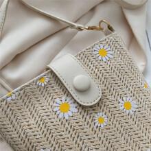 2X Small Daisy Straw Woven Women's Messenger Bag Fashion Chain Bucket Bag Bohemian Handbag Schoolgirl Bag Khaki