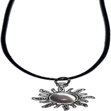 MOPNGXT Chique, unieke en trendy statementketting. Val op met deze stijlvolle en luxueuze statementketting.