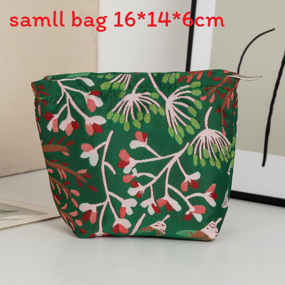 (S) Unisex Pattern Mushroom Cosmetic Pouch With Spacious Storage Fabric And Durable