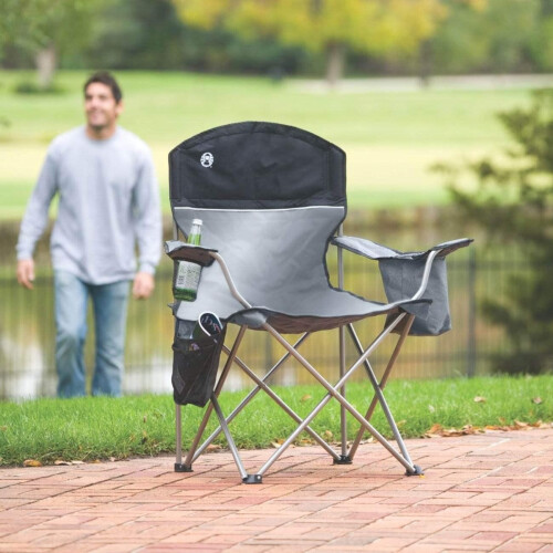 Cadeira de camping portátil com cooler para 4 latas e assento acolchoado. 1