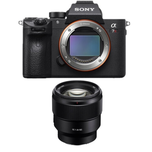 Sony Sony A7R II + Sel 85Mm F1.8