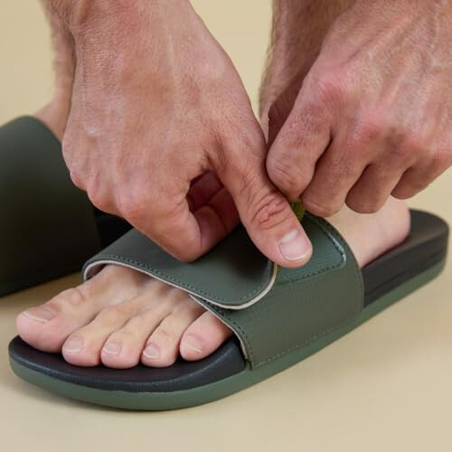 Reef Reef Men's Cushion Phantom Slide Sandal, Black, 9 UK 2