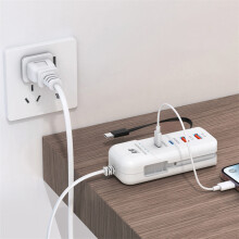 4-portová nabíjačka Ywbawe s 2 PD a 2 USB portami