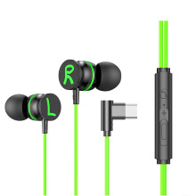Auriculares intrauditivos para juegos de metal con conector USB tipo C, color negro.