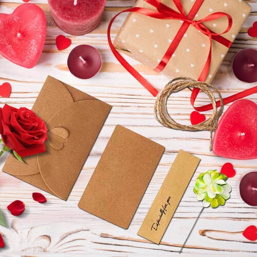 Cartes de Saint-Valentin avec fleurs séchées, papier kraft, 1