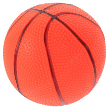 Kinderen stuiteren basketbal buiten en binnen spelen